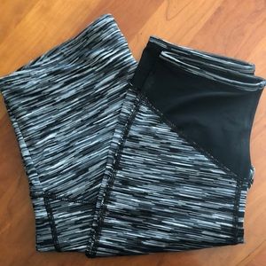 Active wear maternity leggings